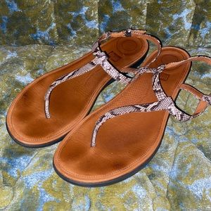 Fitflop sandals size 11